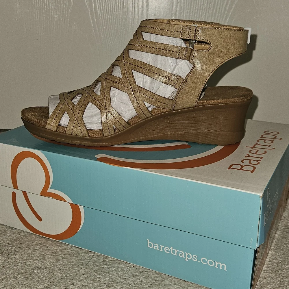 BareTraps Tan Strappy Wedge Sandals with Crisscross Cage - Picture 4 of 5